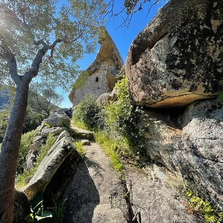 Maisonette Dans Hameau Calme