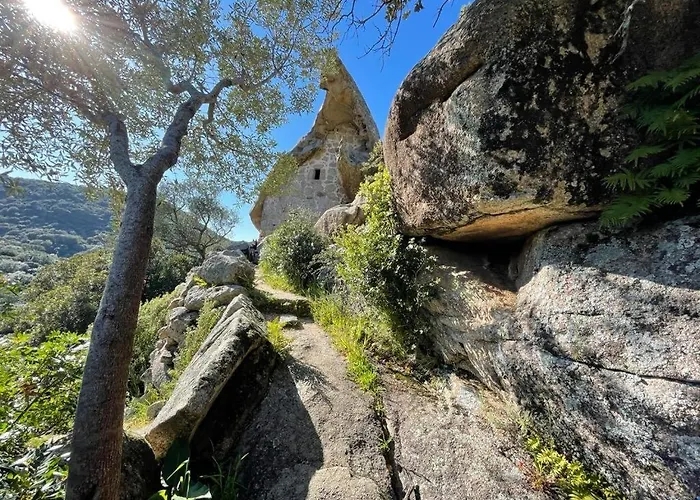 Maisonette Dans Hameau Calme